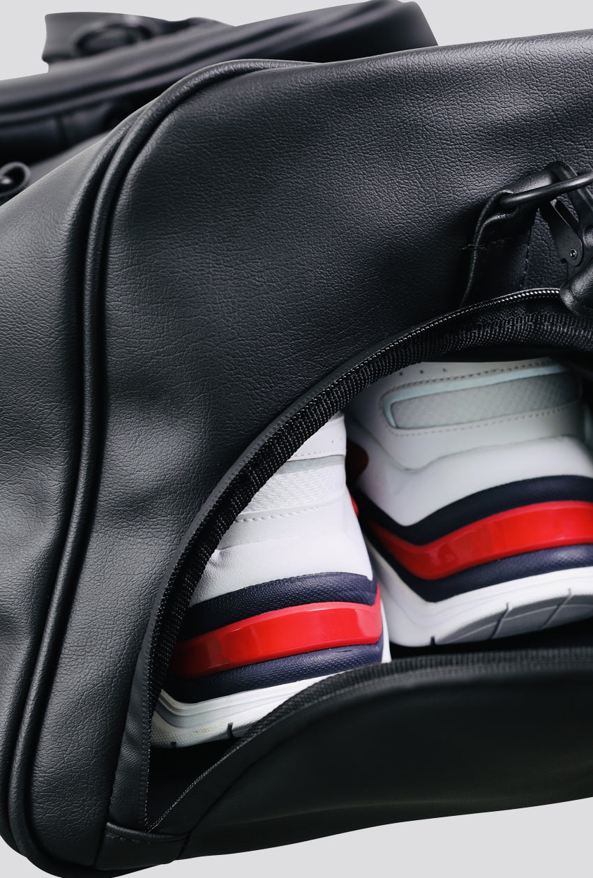 Linzor minimalist Swiss-crafted duffle bag for urban professionals by Brouillard